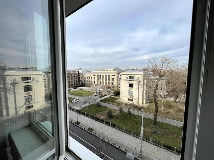 Studio Facultatea De Drept Boekarest Buitenkant foto
