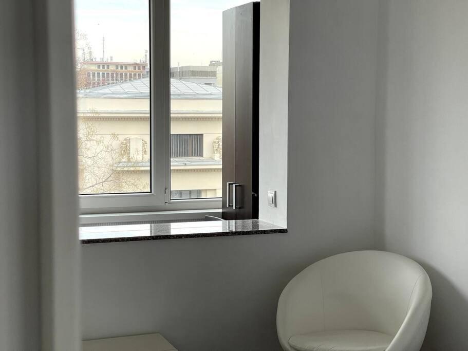 Studio Facultatea De Drept Boekarest Buitenkant foto